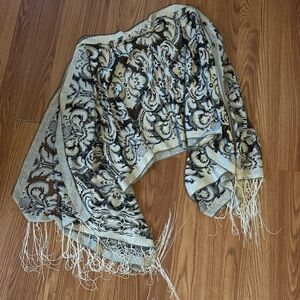 Kokomo Unlimited Vintage Bohemian Paisley Fringe‎ Patterned Throw Poncho